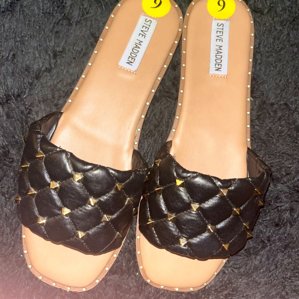 Steve Madden Slides / sandals.